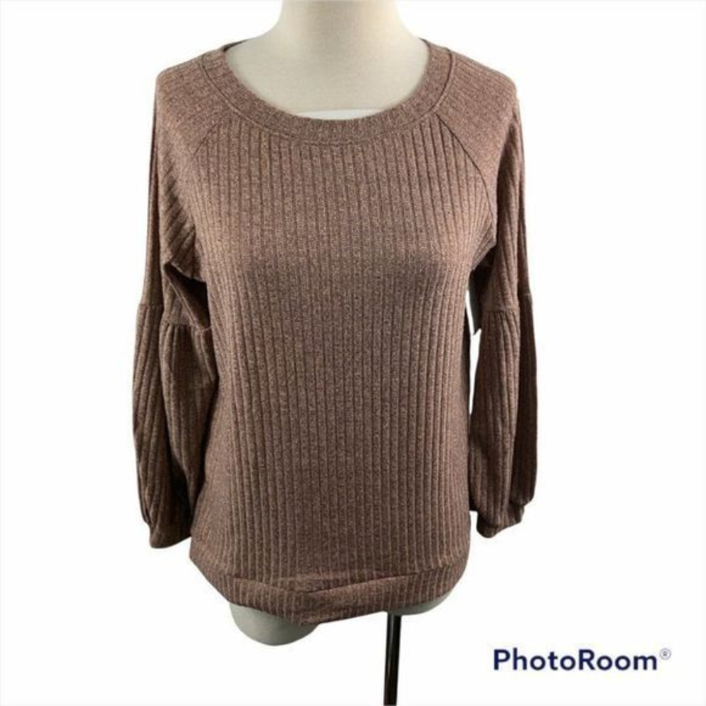 NWT STATUS Pink‎ Tan Crew Neck Long Sleeve Shirt (XS)